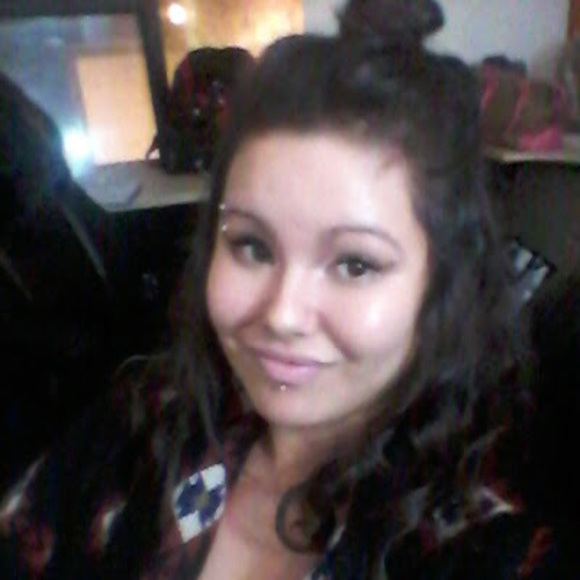 Meet your Posher, Christa - Picture 1 of 1